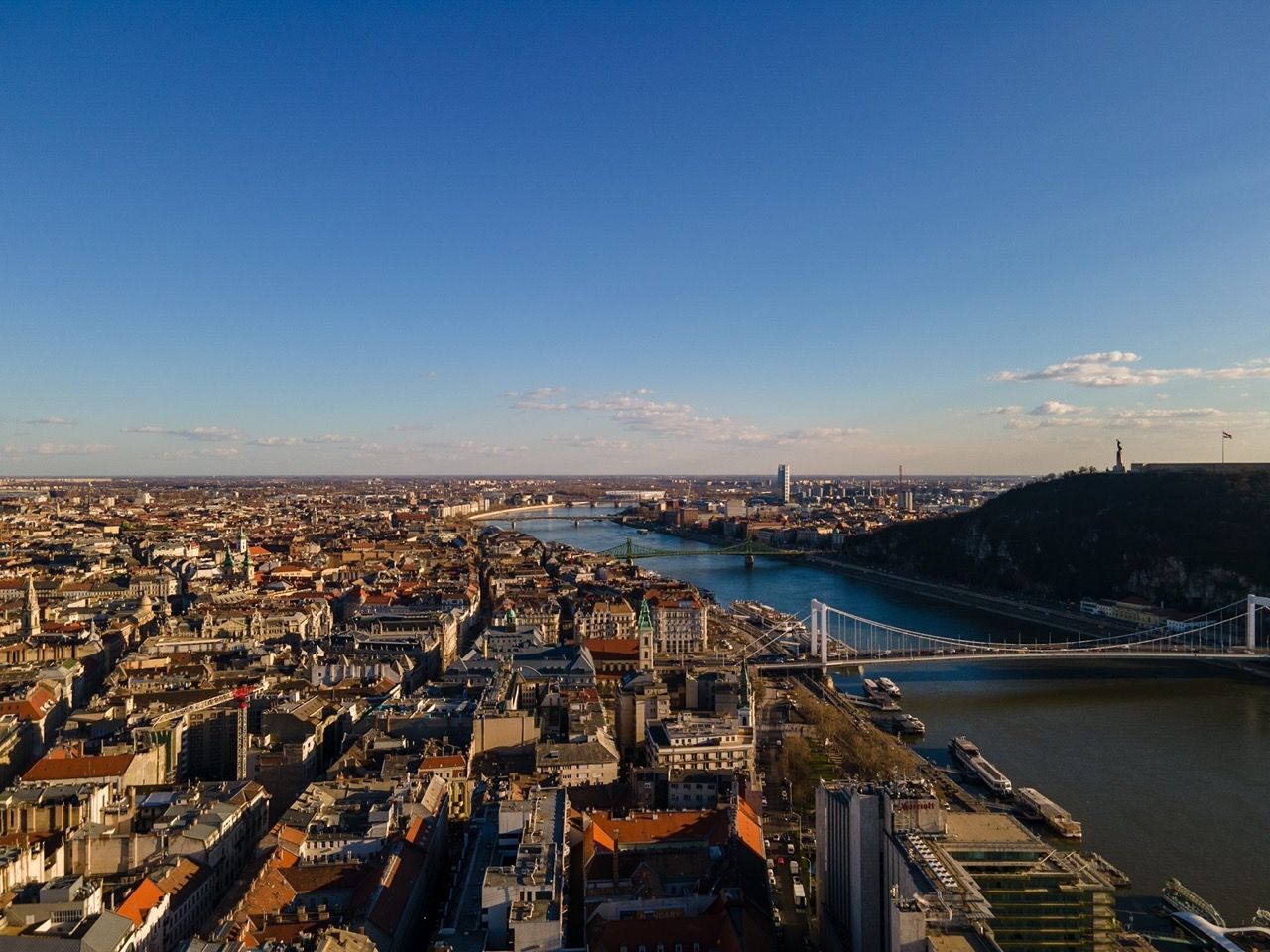 Aerial view of Budapest and the Danube on a clear afternoon